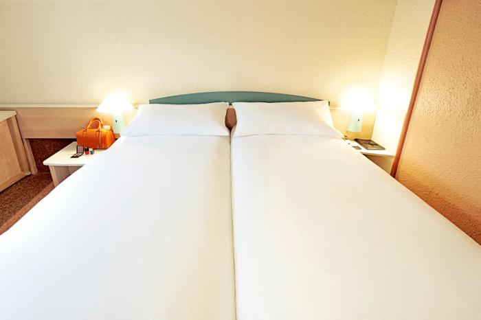 ibis paris meudon velizy