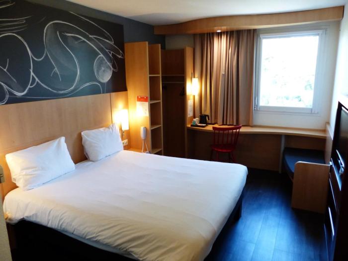 ibis paris meudon velizy