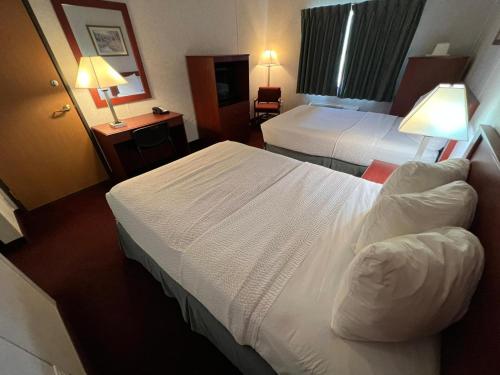 days inn and suites williston