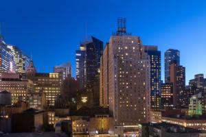 paramount times square