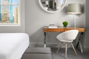 paramount times square