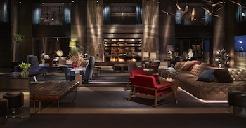 paramount times square