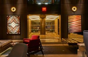 paramount times square