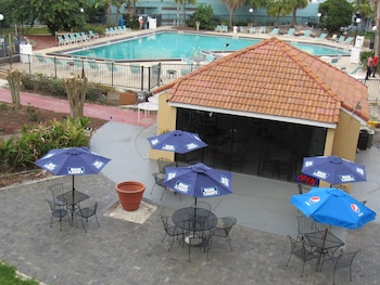 clarion inn orlando international drive icon park