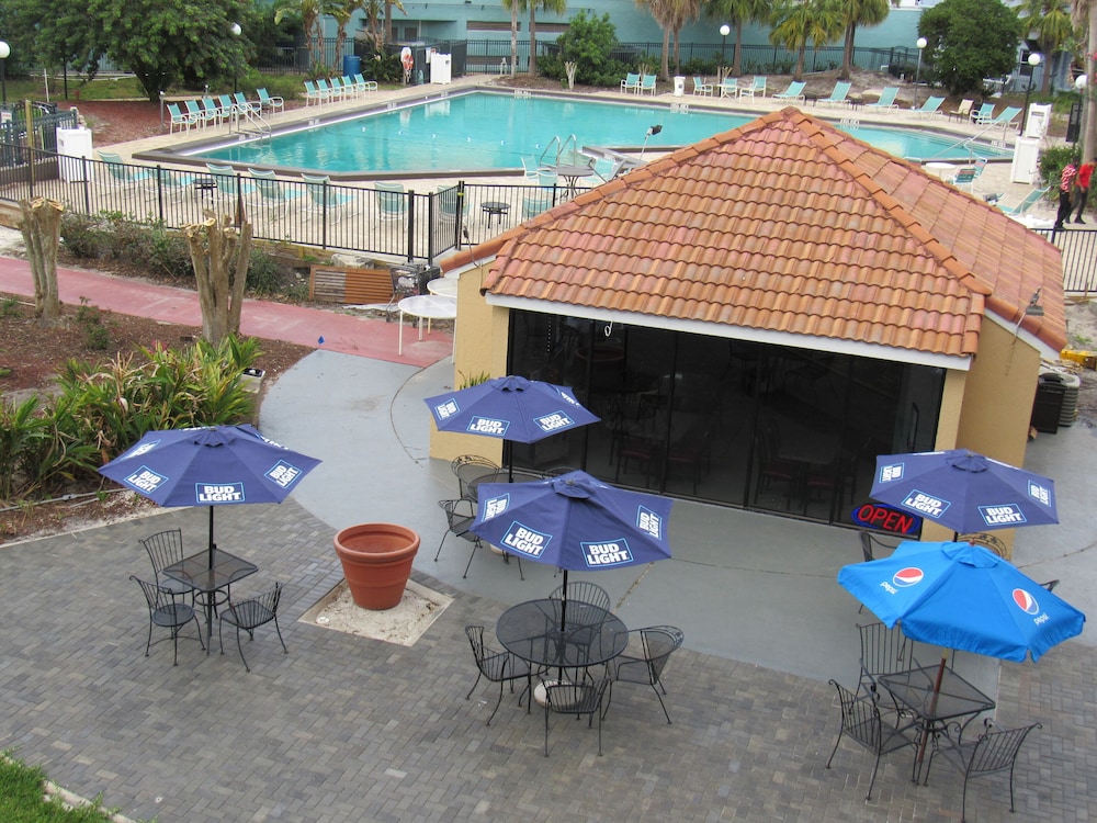 clarion inn orlando international drive icon park