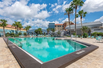 clarion inn orlando international drive icon park