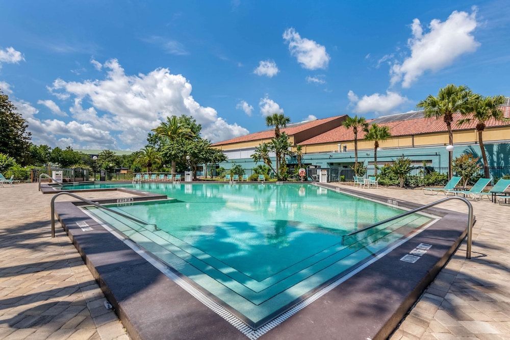 clarion inn orlando international drive icon park