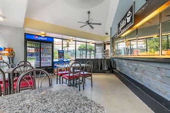 clarion inn orlando international drive icon park