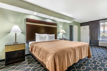 clarion inn orlando international drive icon park