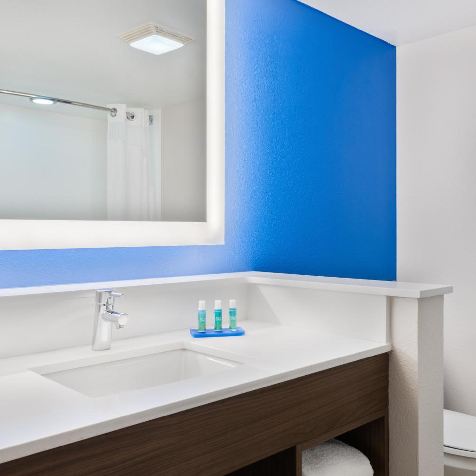 holiday inn express and suites nearest universal orlando by ihg