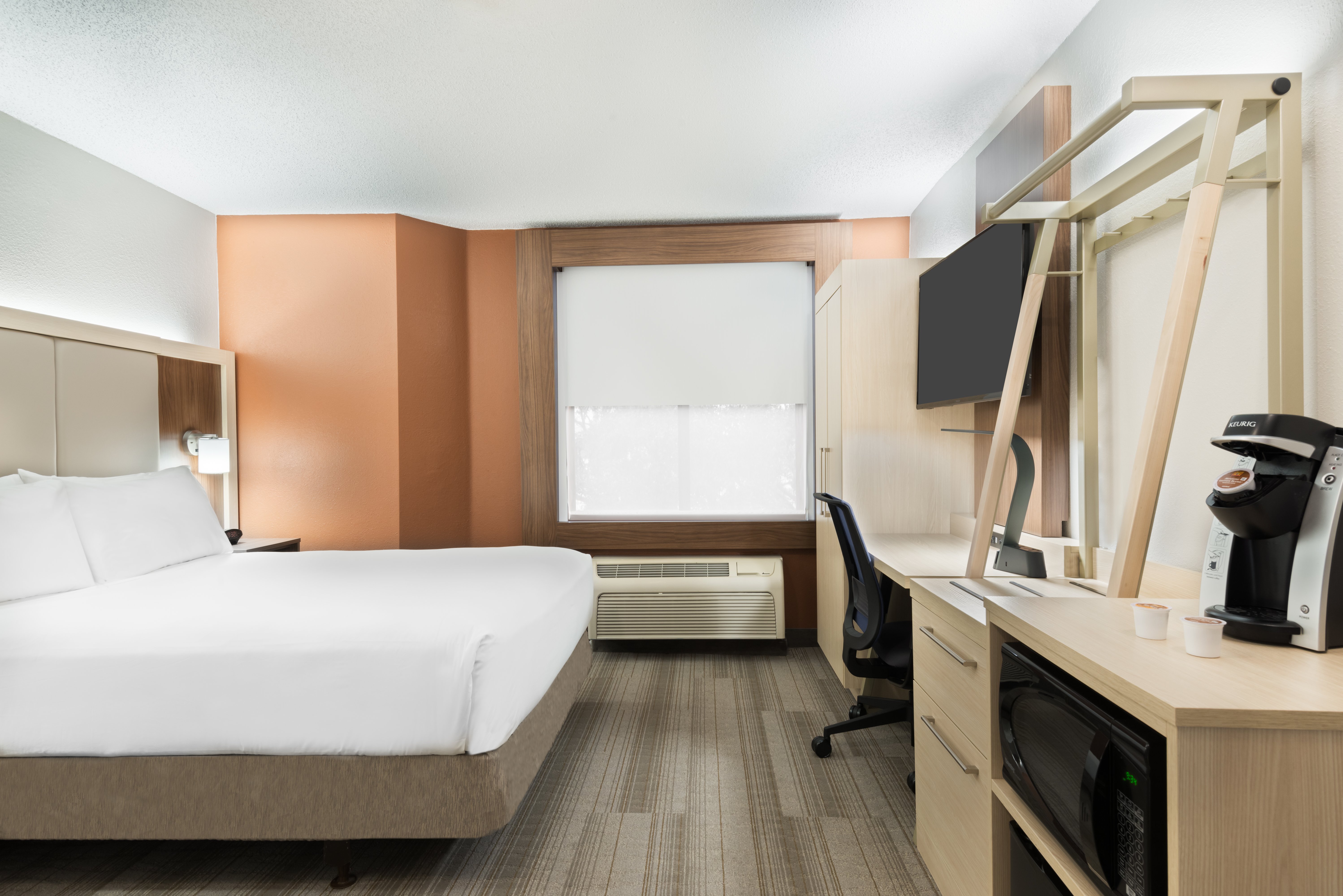holiday inn express and suites nearest universal orlando by ihg