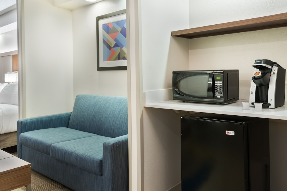 holiday inn express and suites nearest universal orlando by ihg