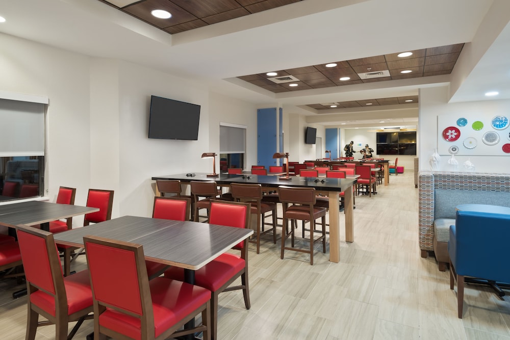 holiday inn express and suites nearest universal orlando by ihg
