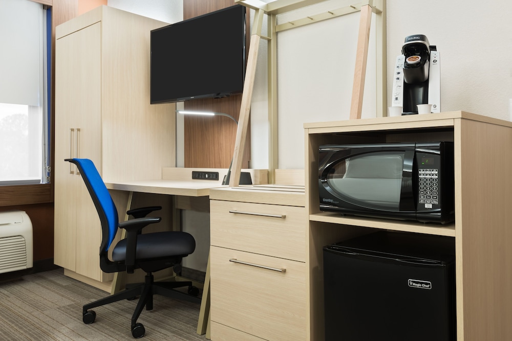 holiday inn express and suites nearest universal orlando by ihg