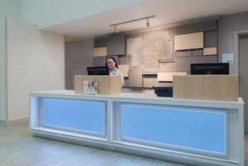 Holiday Inn Express & Suites Nearest Universal Orlando By Ihg,Orlando>>International Drive,3 star