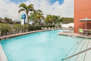 Holiday Inn Express & Suites Nearest Universal Orlando By Ihg,Orlando>>International Drive,3 star