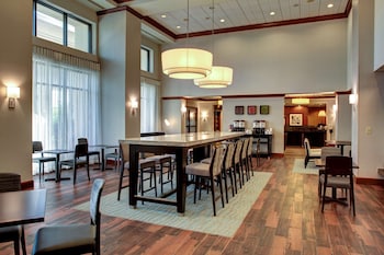 hampton inn and suites lake mary at colonial townpark