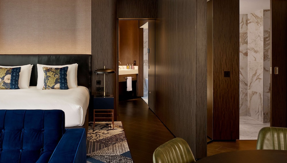 the westminster london curio collection by hilton