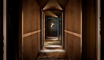 the westminster london curio collection by hilton
