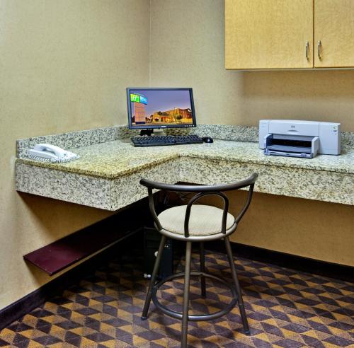 holiday inn express las vegas nellis by ihg