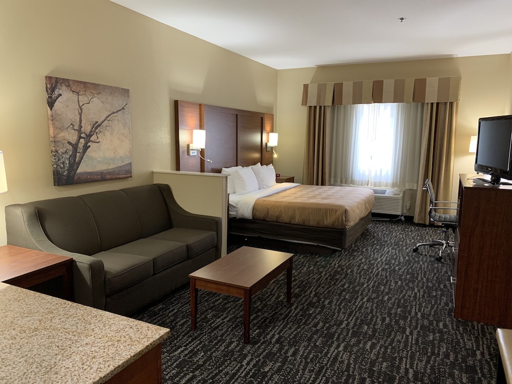 quality inn and suites hendersonville flat rock