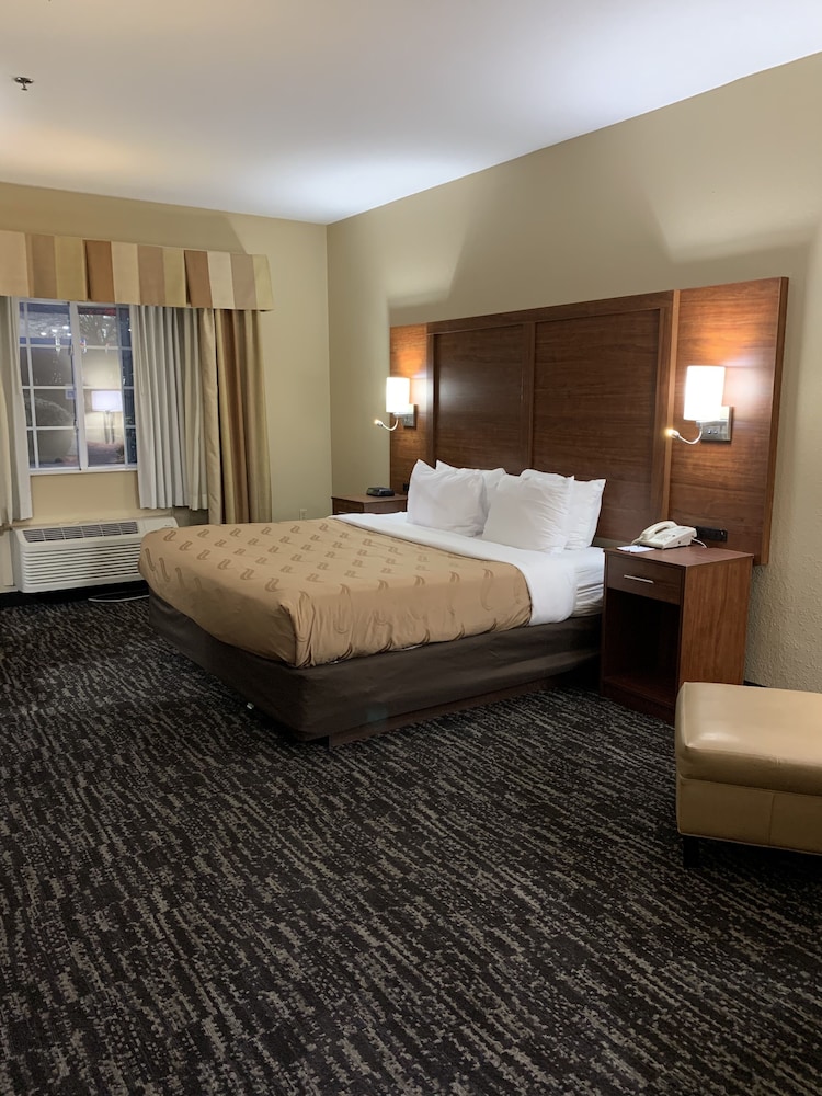 quality inn and suites hendersonville flat rock