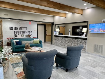 Quality Inn & Suites Hendersonville - Flat Rock,East Flat Rock>>Asheville,3 star