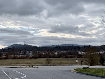 quality inn and suites hendersonville flat rock