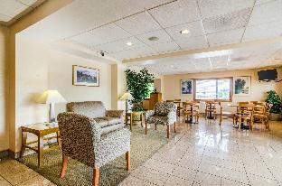 Econolodge Inn & Suites,In The City Center,2 star