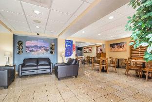 Econolodge Inn & Suites,In The City Center,2 star