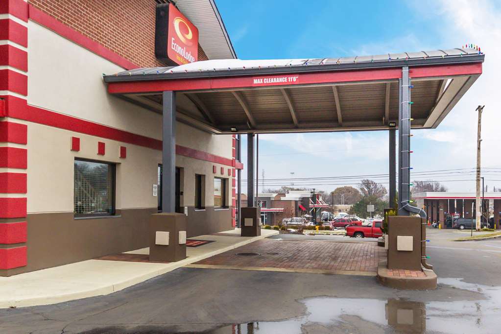 econolodge inn and suites