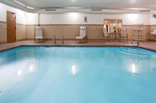 holiday inn express and suites sandy south salt la