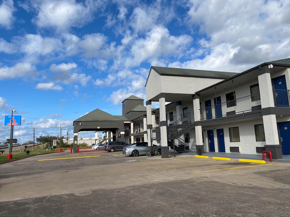 Studio 6 Texas City, Tx,La Marque>>Galveston,2 star