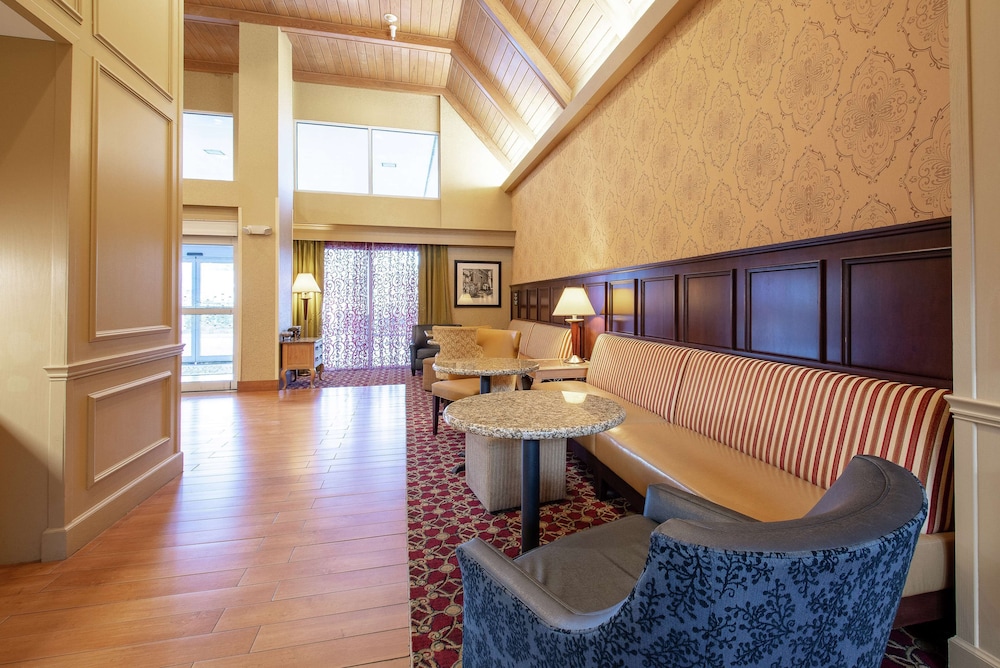 hampton inn and suites williamsburg richmond rd