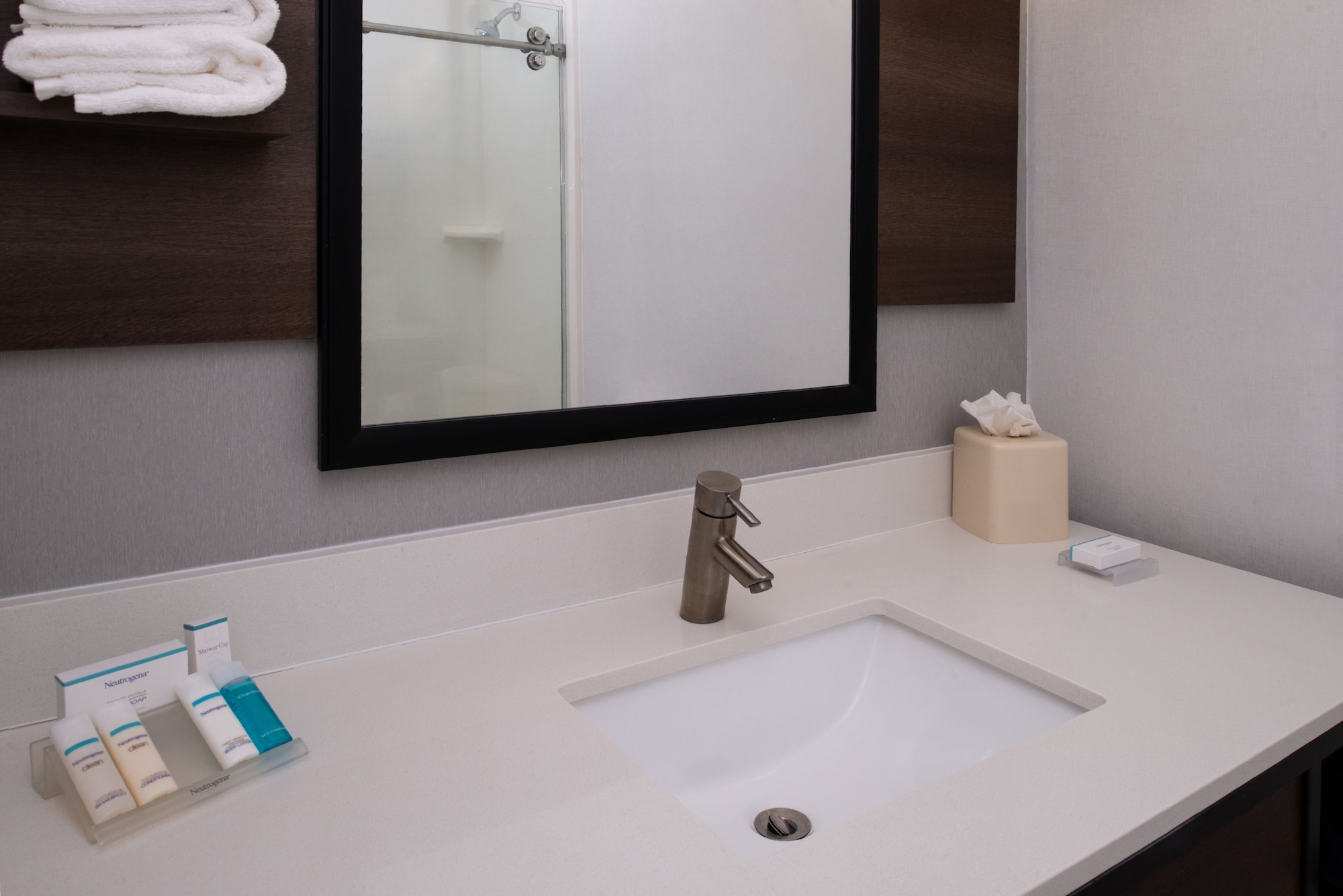 hilton garden inn baton rouge airport