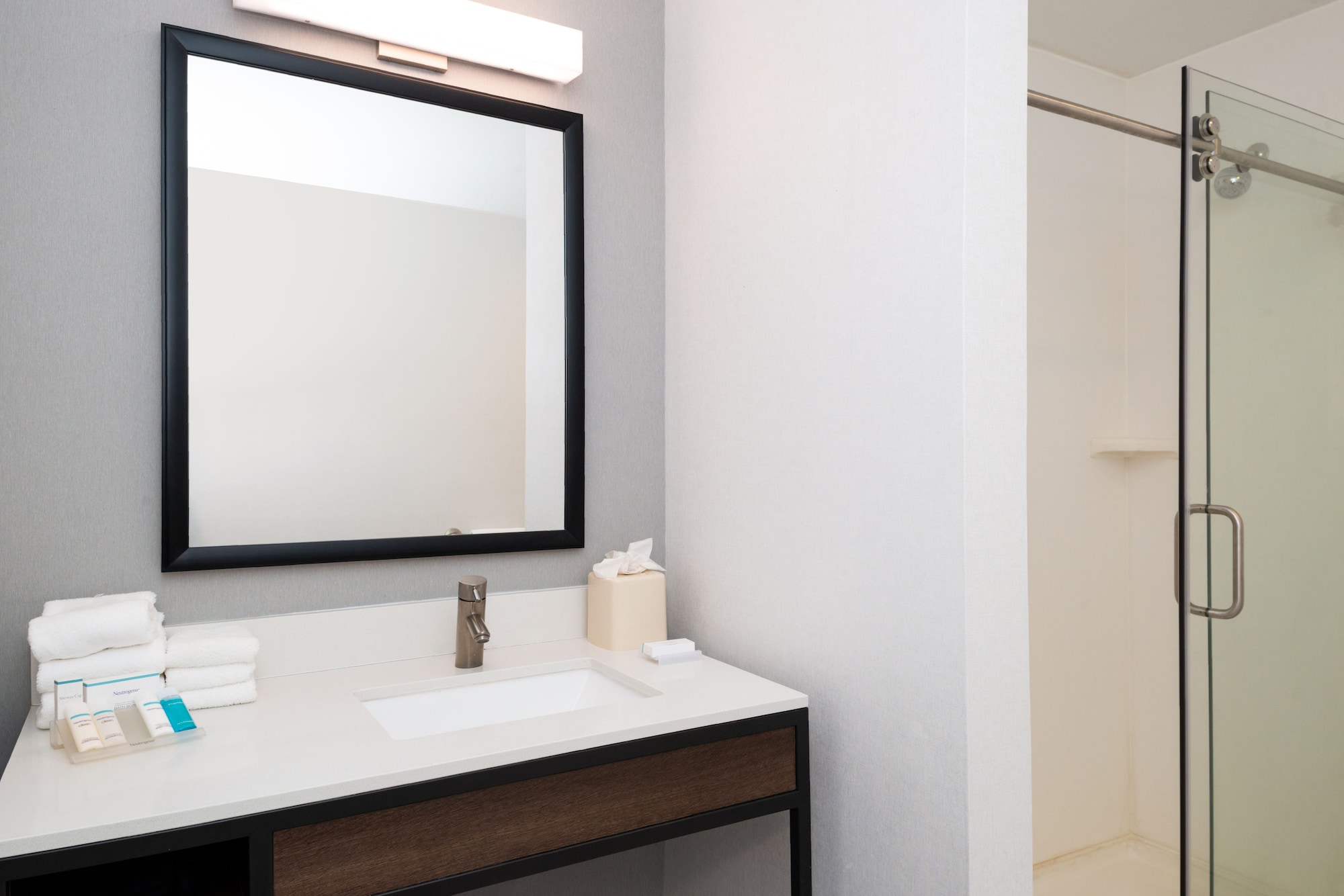 hilton garden inn baton rouge airport