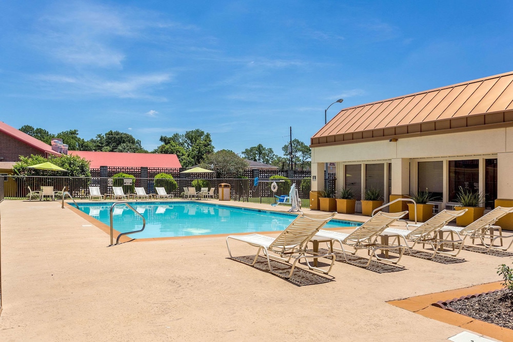 quality inn and suites baton rouge west port allen