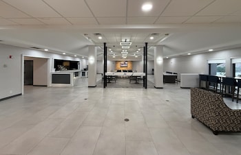 Quality Inn & Suites Baton Rouge West - Port Allen,East Baton Rouge Parish>>Baton Rouge,3 star