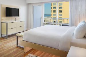 springhill suites pensacola beach