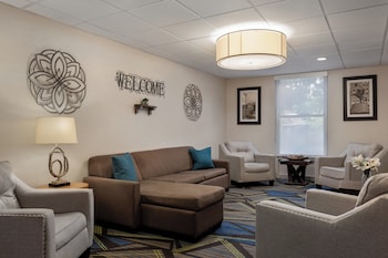 Holiday Inn Express Tallahassee - I-10 E By Ihg,Florida>>Tallahassee,3 star