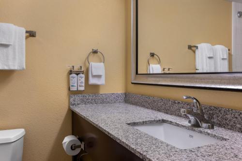holiday inn express tallahassee i 10 e by ihg