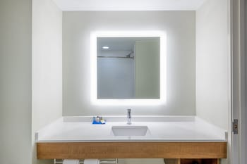 Holiday Inn Express & Suites St. George North - Zion,Washington>>St. George,3 star