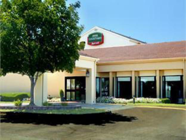 courtyard by marriott des moines west clive