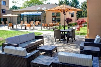 courtyard by marriott des moines west clive