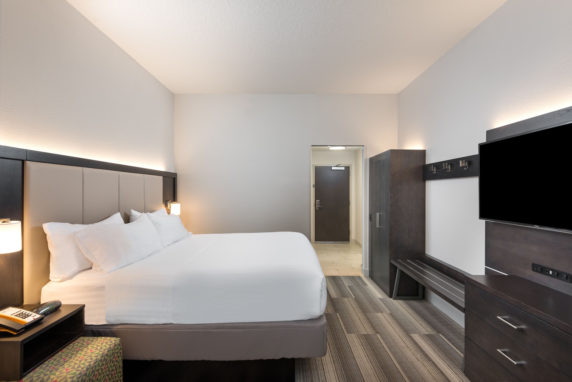 holiday inn express and suites lakeland south by ihg