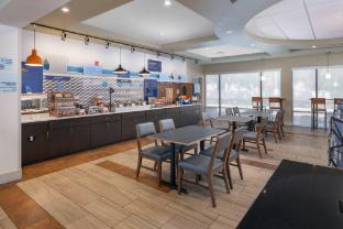 holiday inn express and suites lakeland south by ihg