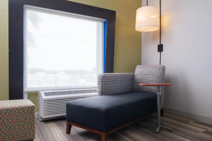 holiday inn express and suites lakeland south by ihg