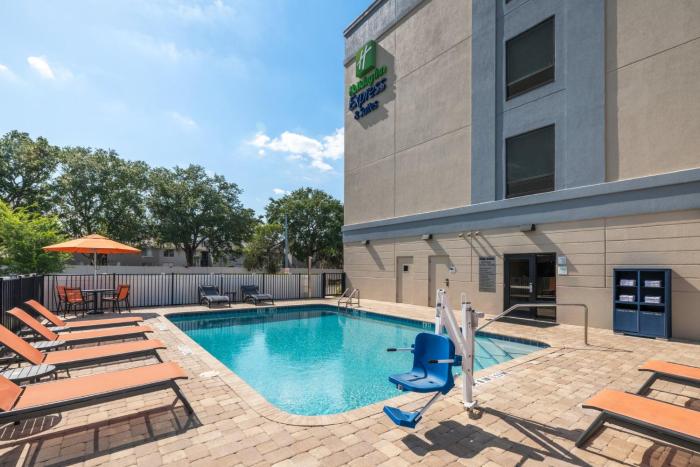 holiday inn express and suites lakeland south by ihg