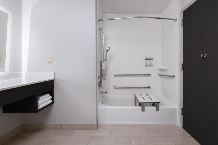 holiday inn express and suites lakeland south by ihg