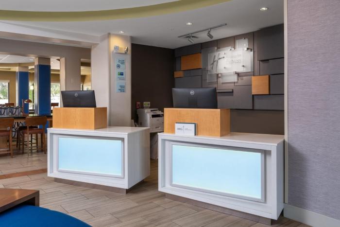 holiday inn express and suites lakeland south by ihg